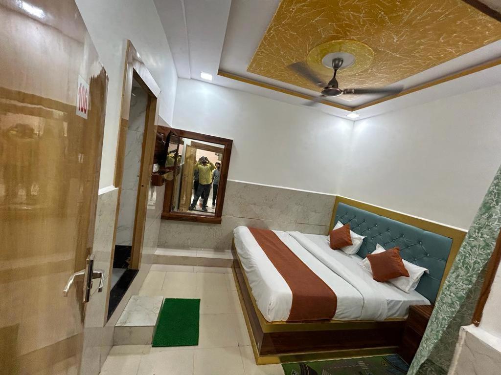 Hotel Town Grand Agra  Kültér fotó
